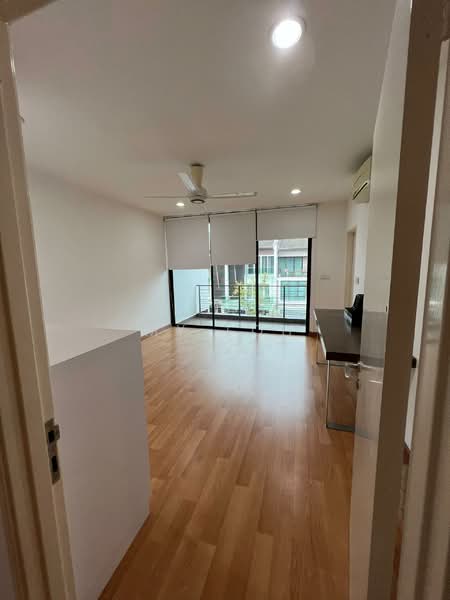 3-storey Terraced House for Sale in Prima Selayang (Selayang) - MY Loh - Balcony - PropertyGuru.com.my