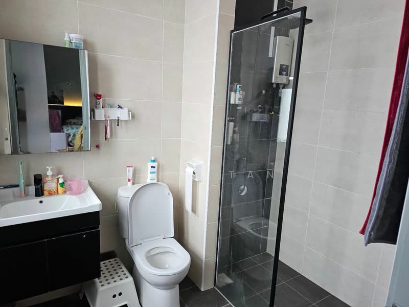 2-storey Terraced House for Sale in Johor Bahru (Johor) - Helen Tan - Bathroom - PropertyGuru.com.my