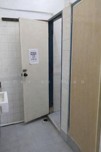 Factory for Rent in Taman Mount Austin (Tebrau) - Tay Ai Ting - Bathroom - PropertyGuru.com.my