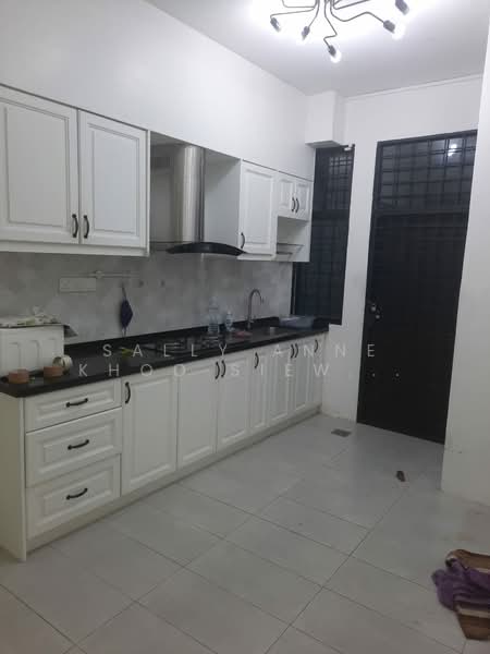 Rumah Teres 2 Tingkat untuk Dijual di Taman Wawasan (Puchong) - Sally Anne Khoo Siew bee - Kitchen - PropertyGuru.com.my