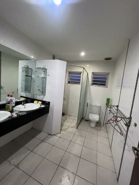 Semi-Detached House for Sale in Kajang (Selangor) - Shanny Tan - Bathroom - PropertyGuru.com.my