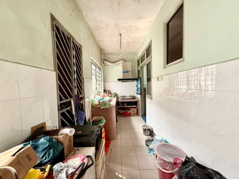 2-storey Terraced House for Sale in Taman Ungku Tun Aminah (Skudai) - Tommy Tai - Kitchen - PropertyGuru.com.my