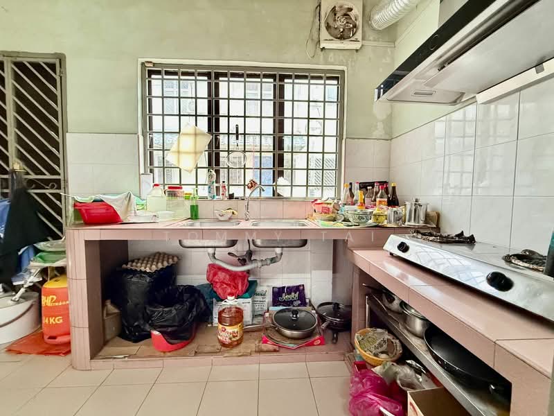 2-storey Terraced House for Sale in Taman Ungku Tun Aminah (Skudai) - Tommy Tai - Kitchen - PropertyGuru.com.my