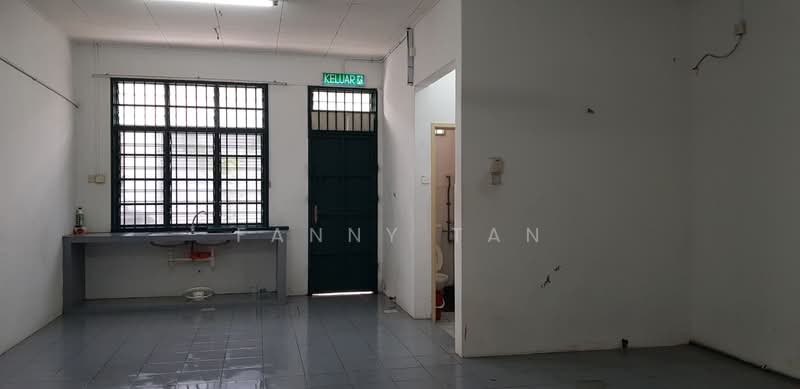 Shop for Rent in Taman Setia Indah (Tebrau) - Fanny Tan - Interior - PropertyGuru.com.my