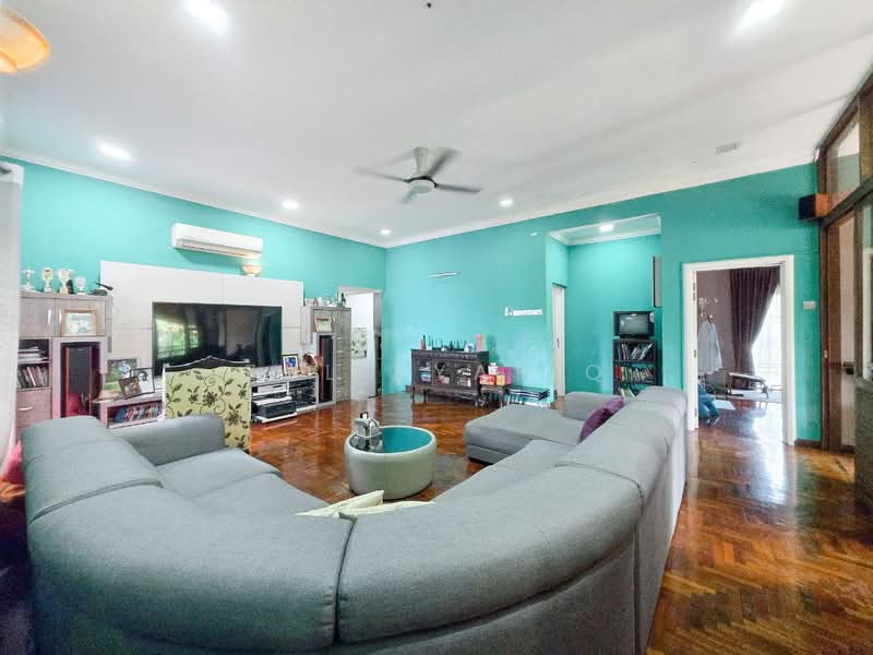Rumah Banglo untuk Dijual di Seksyen 8 (Shah Alam) - Zul Syafiq - Living Room - PropertyGuru.com.my