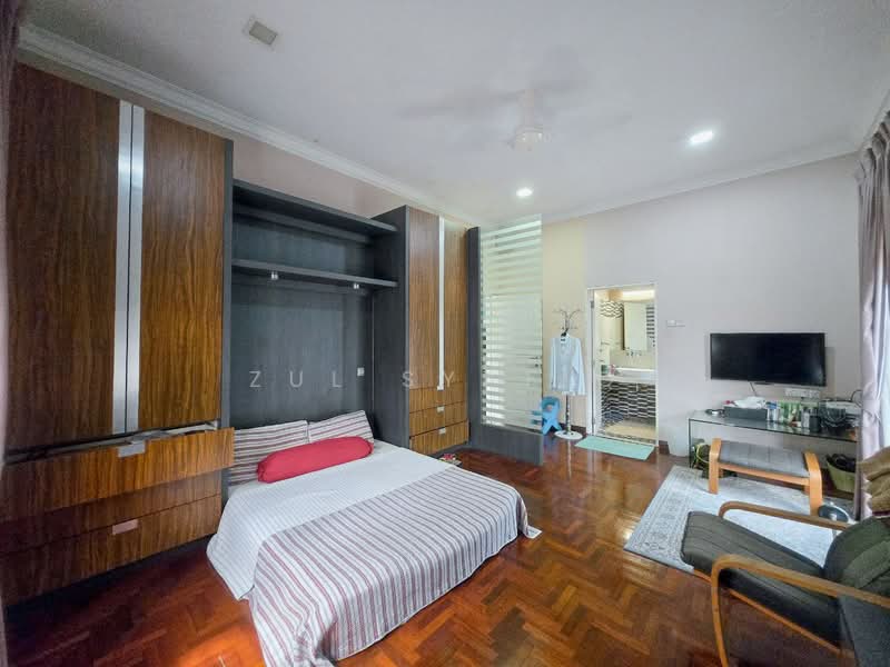 Rumah Banglo untuk Dijual di Seksyen 8 (Shah Alam) - Zul Syafiq - Bedroom - PropertyGuru.com.my