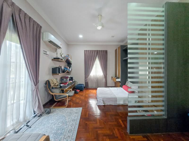 Rumah Banglo untuk Dijual di Seksyen 8 (Shah Alam) - Zul Syafiq - Bedroom - PropertyGuru.com.my