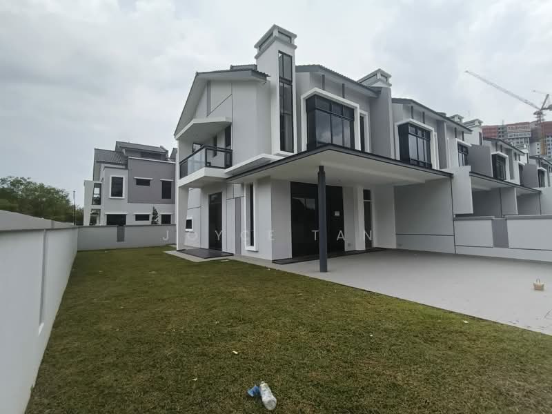 2-storey Terraced House for Sale in Taman Mount Austin (Tebrau) - Joyce Tan - Exterior - PropertyGuru.com.my