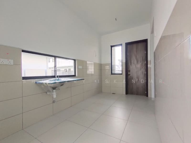 Rumah Berkembar untuk Dijual di Elmina (Shah Alam) - Shaziery Iskandar - Kitchen - PropertyGuru.com.my