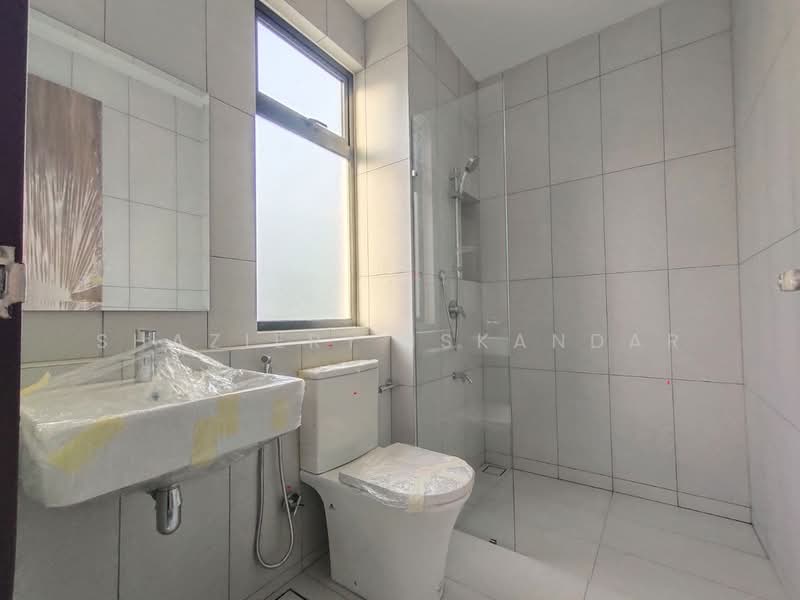 Rumah Berkembar untuk Dijual di Elmina (Shah Alam) - Shaziery Iskandar - Bathroom - PropertyGuru.com.my