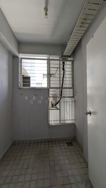 Kondominium untuk Disewa di The Saffron - Raymond Chiang - Balcony - PropertyGuru.com.my