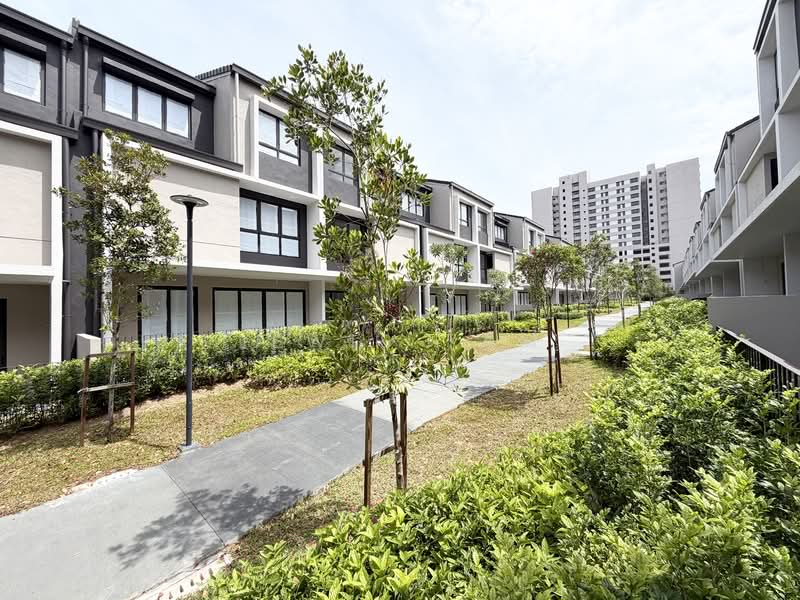 3-storey Terraced House for Sale in Taman Bukit Serdang (Seri Kembangan) - Lewis Tam - PropertyGuru.com.my