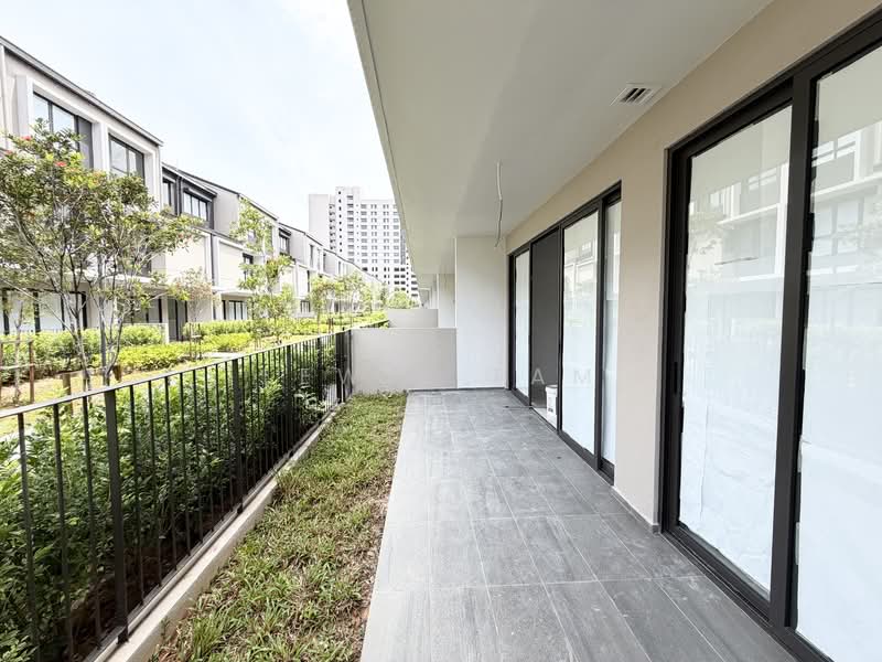 3-storey Terraced House for Sale in Taman Bukit Serdang (Seri Kembangan) - Lewis Tam - Balcony - PropertyGuru.com.my