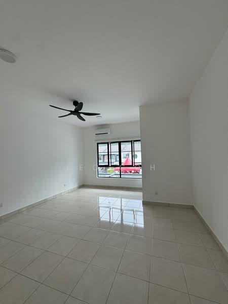 Rumah Teres 2 Tingkat untuk Disewa di Bukit Kepayang (Negeri Sembilan) - Leo Goh - Living Room - PropertyGuru.com.my