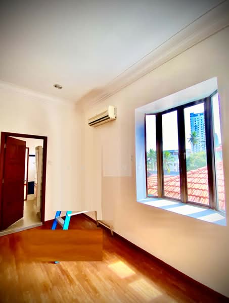 For Rent - Jalan Sultan Ahmad Shah Corner Beachfront Commercial Property. (