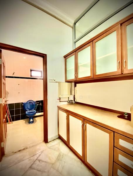 For Rent - Jalan Sultan Ahmad Shah Corner Beachfront Commercial Property. (