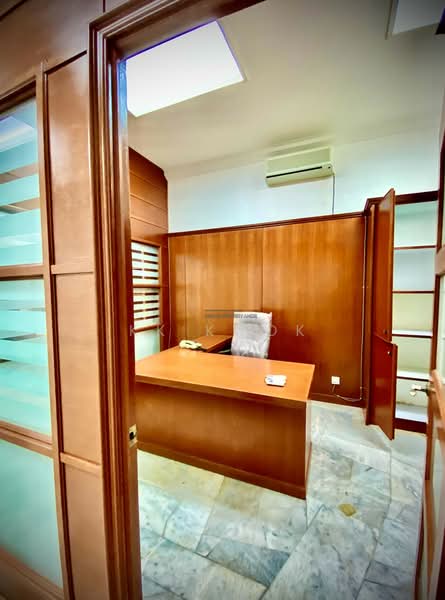 For Rent - Jalan Sultan Ahmad Shah Corner Beachfront Commercial Property. (