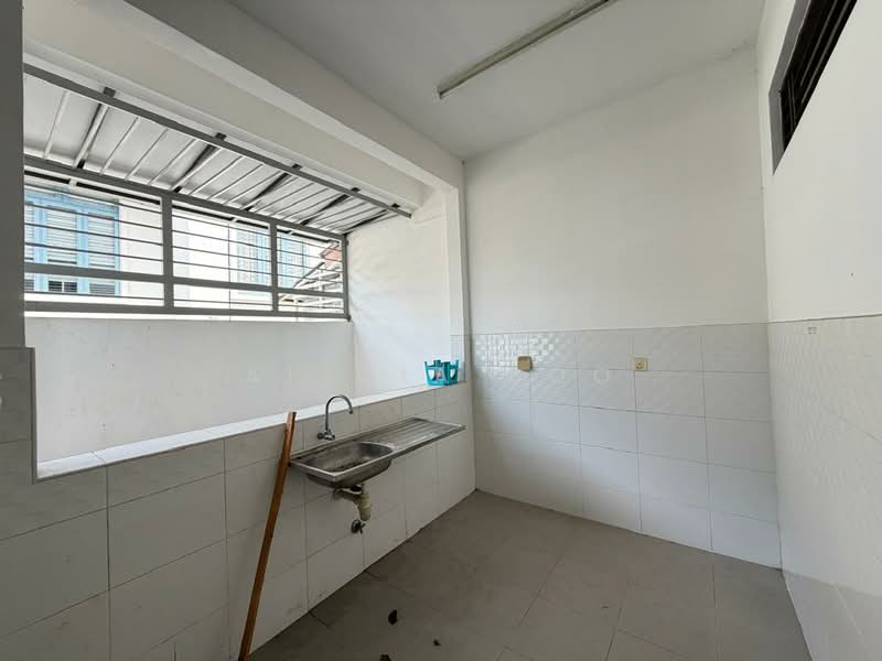 Rumah Teres 2 Tingkat untuk Dijual di Denai Alam (Shah Alam) - Alicia Soo - Kitchen - PropertyGuru.com.my