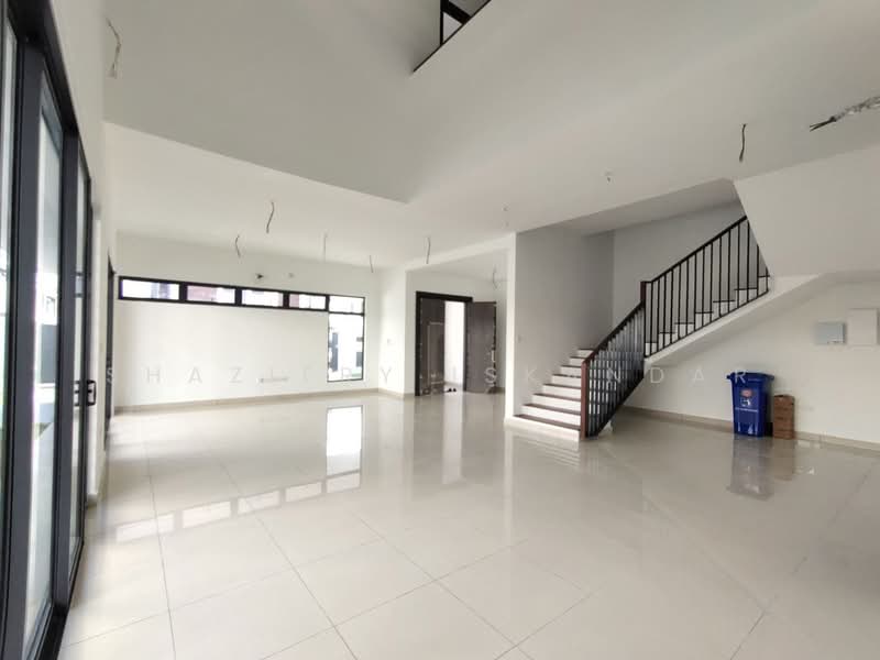 Rumah Berkembar untuk Dijual di Elmina (Shah Alam) - Shaziery Iskandar - Living Room - PropertyGuru.com.my