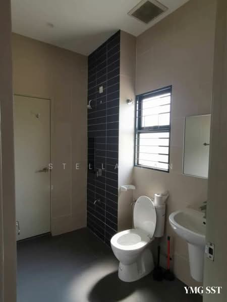 2-storey Terraced House for Rent in Bandar Bukit Raja (Klang) - Stella Tan - Bathroom - PropertyGuru.com.my