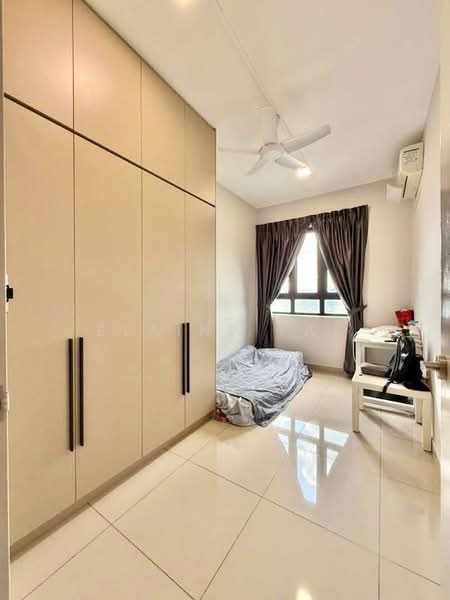 Servis Apartment untuk Dijual di The Zizz @ Damansara North - Elaine Yap - Bedroom - PropertyGuru.com.my