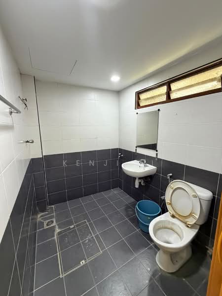 Rumah Teres 2 Tingkat untuk Dijual di Bandar Menjalara (Kuala Lumpur) - Kenji Ti - Bathroom - PropertyGuru.com.my