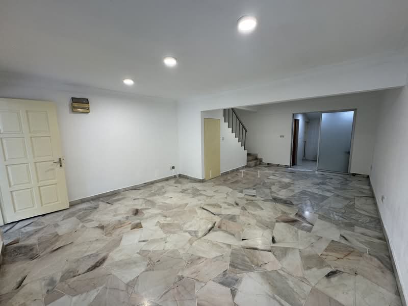 For Sale - Bandar Menjalara