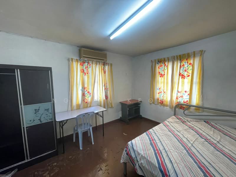 Kondominium untuk Dijual di Pantai Hillpark 2 - Ng Hon Keong - Bedroom - PropertyGuru.com.my