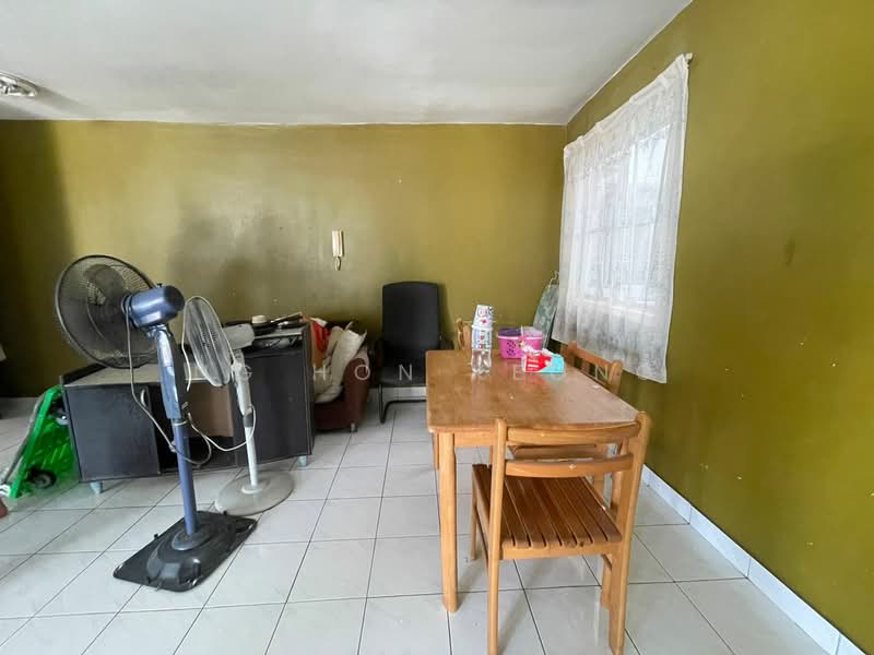 Kondominium untuk Dijual di Pantai Hillpark 2 - Ng Hon Keong - Living Room - PropertyGuru.com.my