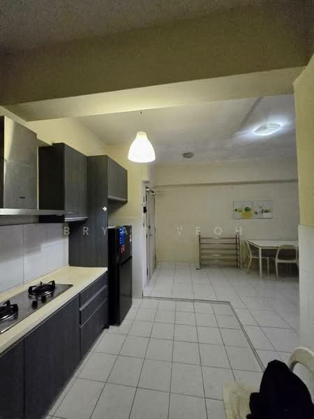 Apartment for Sale at Radius Residence - Bryan Yeoh - Kitchen - PropertyGuru.com.my