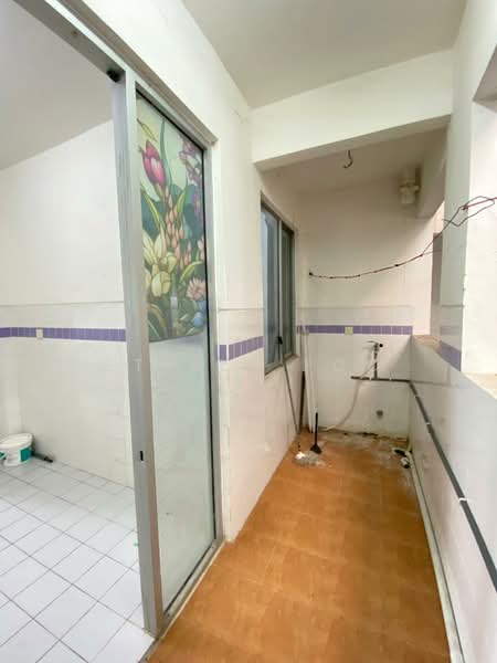 Kondominium untuk Dijual di Cyberia Crescent 1 - Stella Foo - Balcony - PropertyGuru.com.my