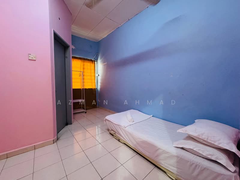 2-storey Terraced House for Sale in Sungai Buloh (Selangor) - Azman Ahmad - PropertyGuru.com.my