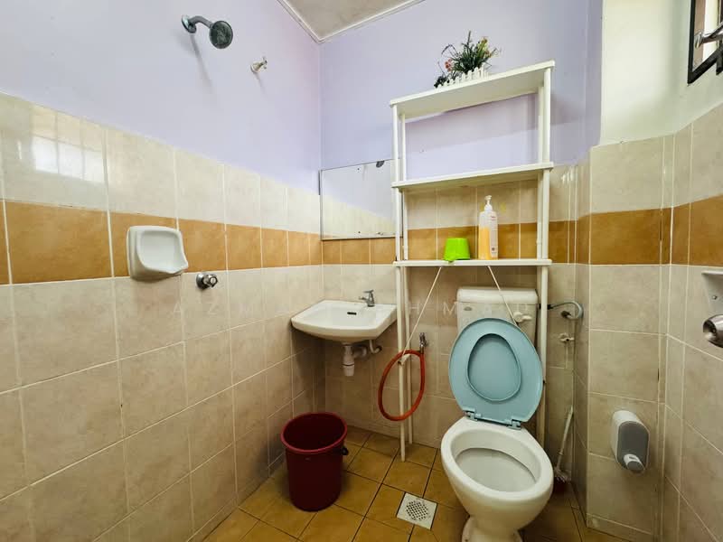 2-storey Terraced House for Sale in Sungai Buloh (Selangor) - Azman Ahmad - PropertyGuru.com.my