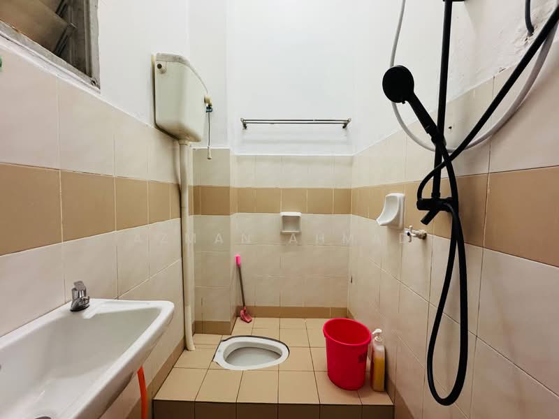 2-storey Terraced House for Sale in Sungai Buloh (Selangor) - Azman Ahmad - PropertyGuru.com.my