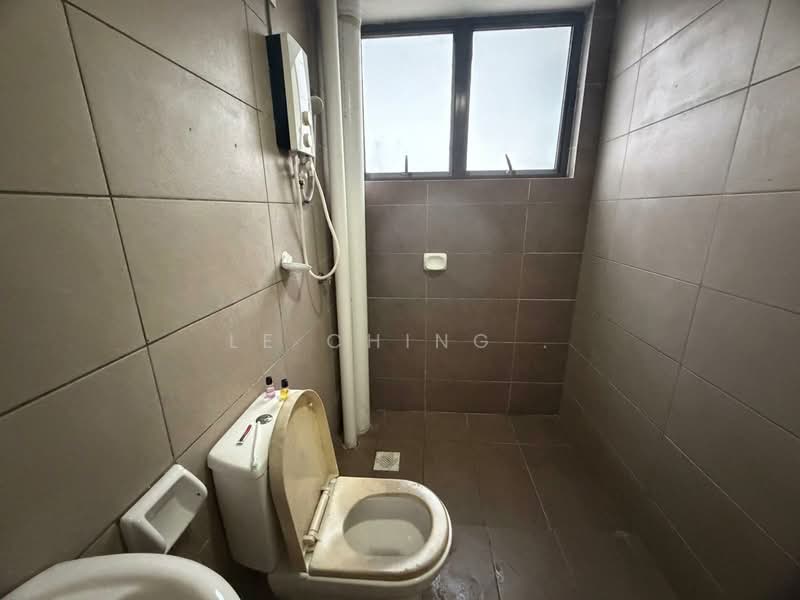 Servis Apartment untuk Disewa di ARC @ Austin Hills - Le Ching . - Bathroom - PropertyGuru.com.my
