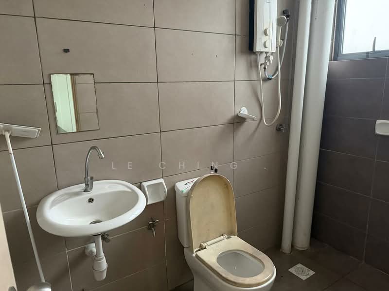 Servis Apartment untuk Disewa di ARC @ Austin Hills - Le Ching . - Bathroom - PropertyGuru.com.my