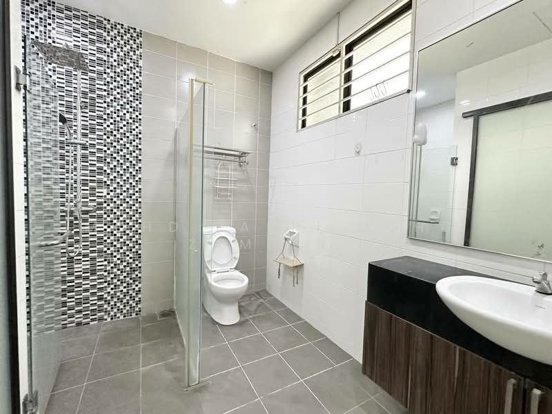 Rumah Teres 2 Tingkat untuk Dijual di Bandar Bukit Raja (Klang) - Mohd Zakri Mohd Zamberi - Bathroom - PropertyGuru.com.my