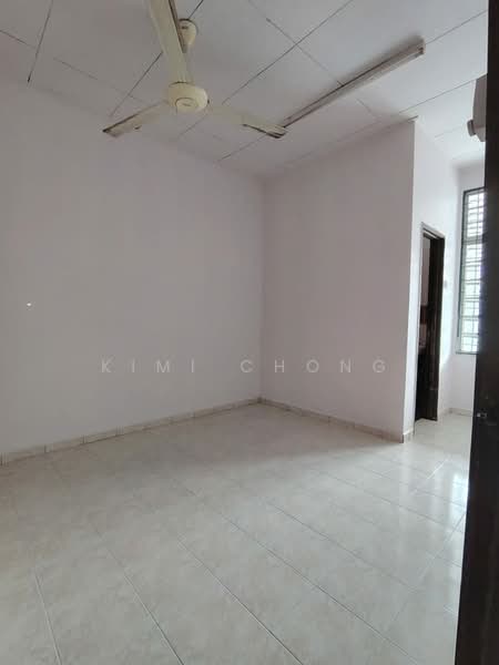 1-storey Terraced House for Sale in Taman Dato Demang (Seri Kembangan) - Kimi Chong - PropertyGuru.com.my