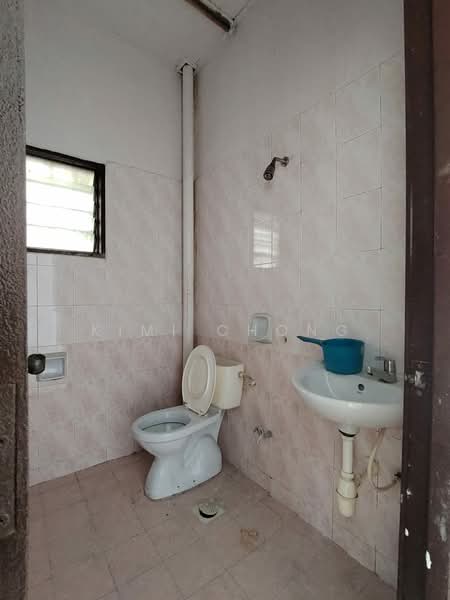 1-storey Terraced House for Sale in Taman Dato Demang (Seri Kembangan) - Kimi Chong - PropertyGuru.com.my