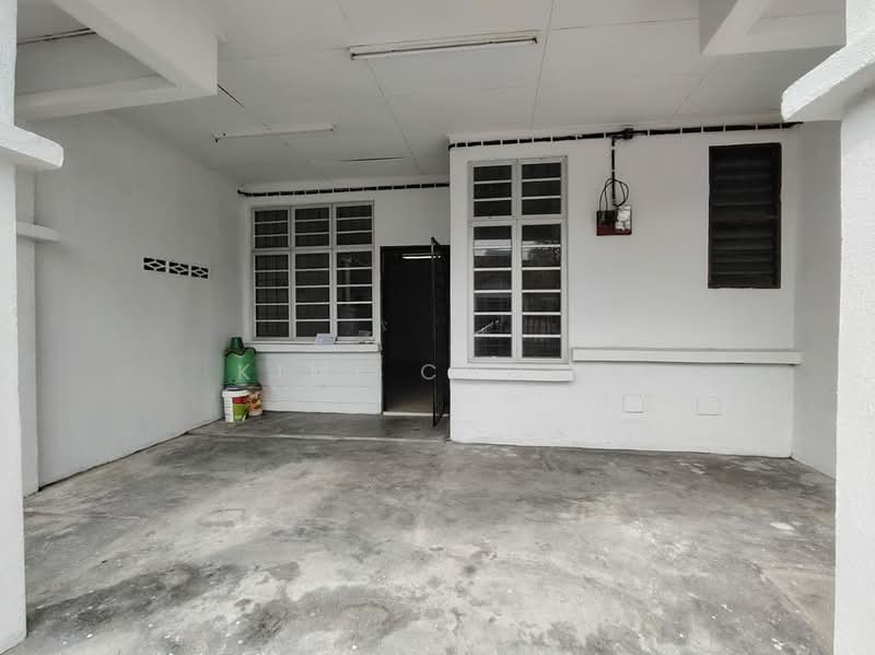 1-storey Terraced House for Sale in Taman Dato Demang (Seri Kembangan) - Kimi Chong - PropertyGuru.com.my