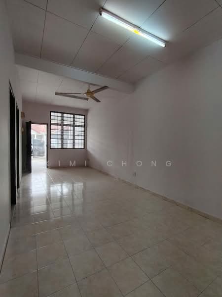 1-storey Terraced House for Sale in Taman Dato Demang (Seri Kembangan) - Kimi Chong - PropertyGuru.com.my