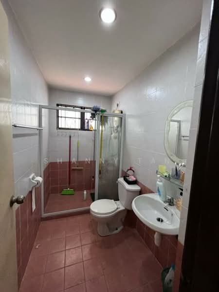 Semi-Detached House for Sale in Sungai Long (Bandar Sungai Long) - Shanny Tan - Bathroom - PropertyGuru.com.my