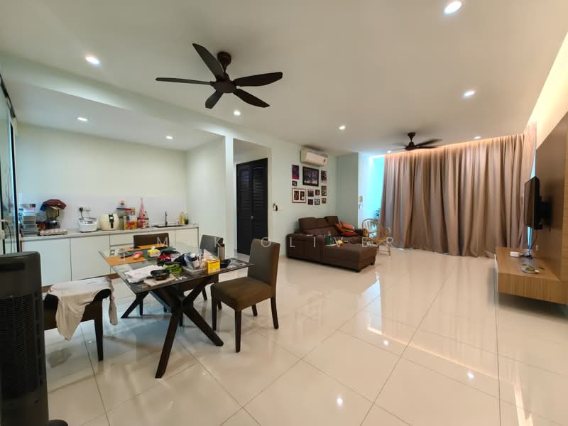 Condominium for Sale at KM1 West - Mak Oliver - Living Room - PropertyGuru.com.my