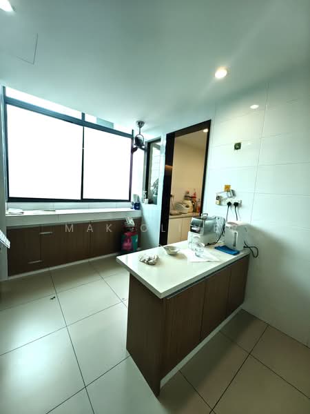 Condominium for Sale at KM1 West - Mak Oliver - Kitchen - PropertyGuru.com.my