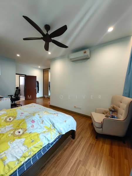 Condominium for Sale at KM1 West - Mak Oliver - Bedroom - PropertyGuru.com.my