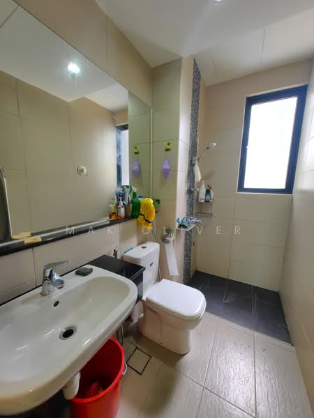 Condominium for Sale at KM1 West - Mak Oliver - Bathroom - PropertyGuru.com.my