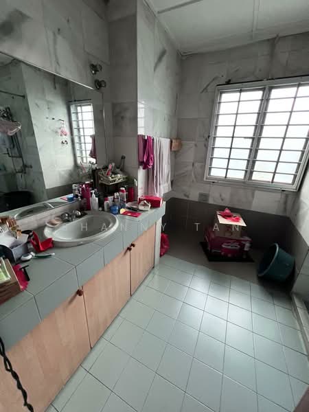 Rumah Berkembar untuk Dijual di Bandar Sungai Long (Selangor) - Shanny Tan - Bathroom - PropertyGuru.com.my