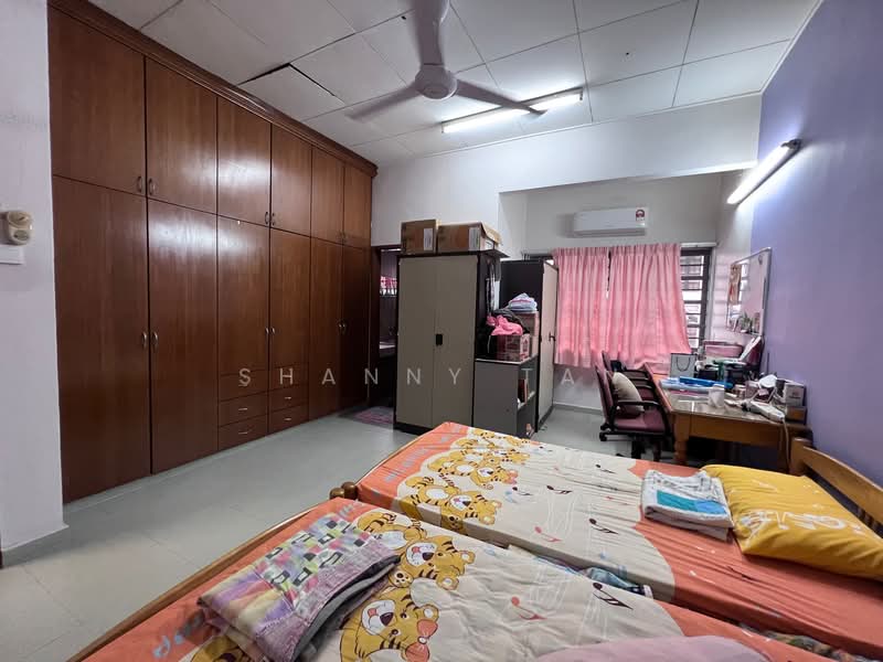 Rumah Berkembar untuk Dijual di Bandar Sungai Long (Selangor) - Shanny Tan - Bedroom - PropertyGuru.com.my