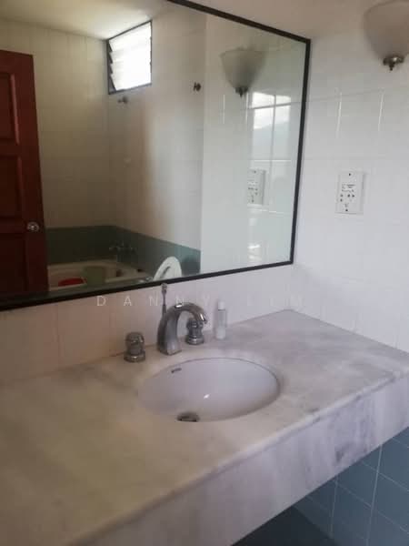 Pangsapuri untuk Disewa di Desa Pelangi - Danny Lim - Bathroom - PropertyGuru.com.my