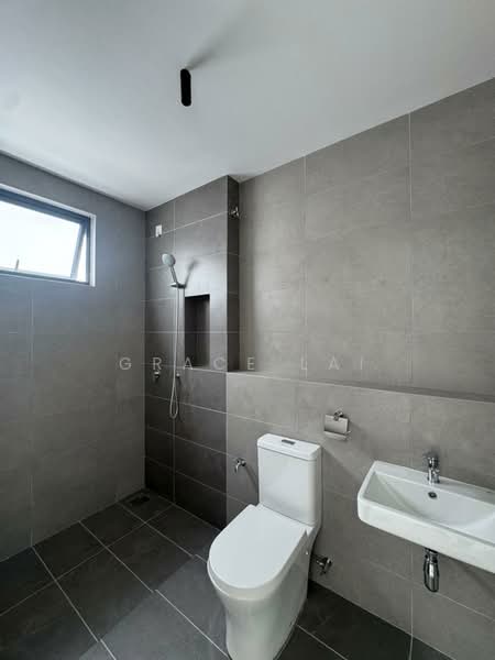 Rumah Teres 2 Tingkat untuk Disewa di Telok Panglima Garang (Selangor) - Grace Lai - Bathroom - PropertyGuru.com.my